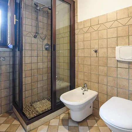 7 Bedroom Amazing Home In Petrizzi Casa vacanze
