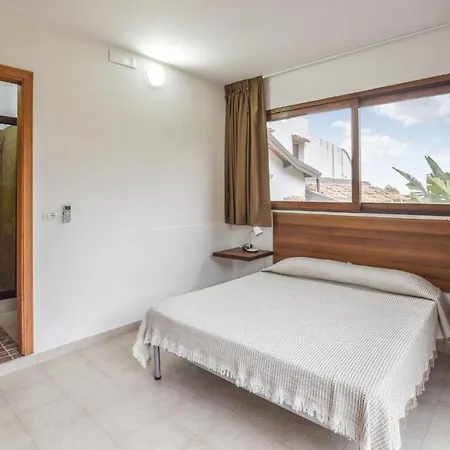 7 Bedroom Amazing Home In Petrizzi Casa vacanze *