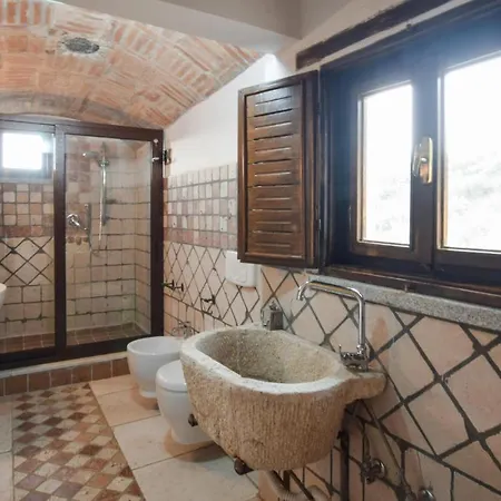 7 Bedroom Amazing Home In Petrizzi Petrizzi