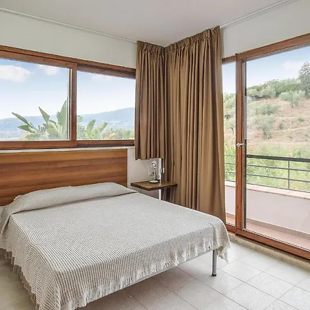 Casa vacanze 7 Bedroom Amazing Home In Petrizzi Petrizzi