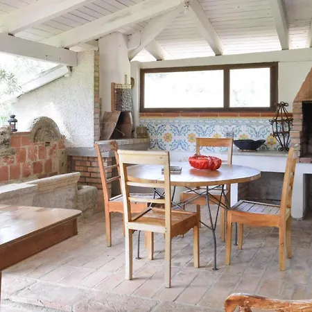 7 Bedroom Amazing Home In Petrizzi Casa vacanze *