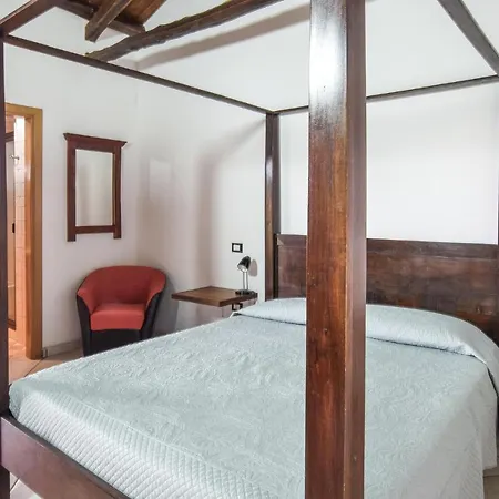 Casa vacanze 7 Bedroom Amazing Home In Petrizzi Petrizzi