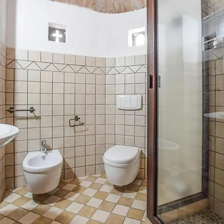 Casa vacanze 7 Bedroom Amazing Home In Petrizzi